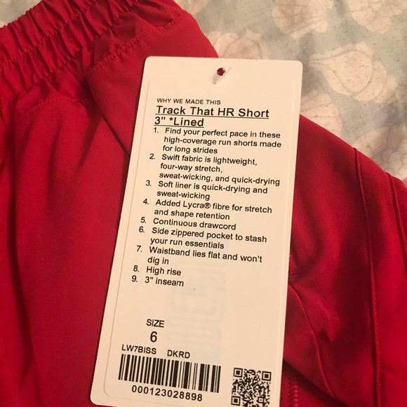 Lululemon high rise track that shorts - Picture 6 of 6